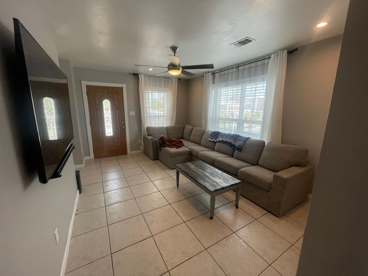 H16 Miriam St - Photo 7 of 27