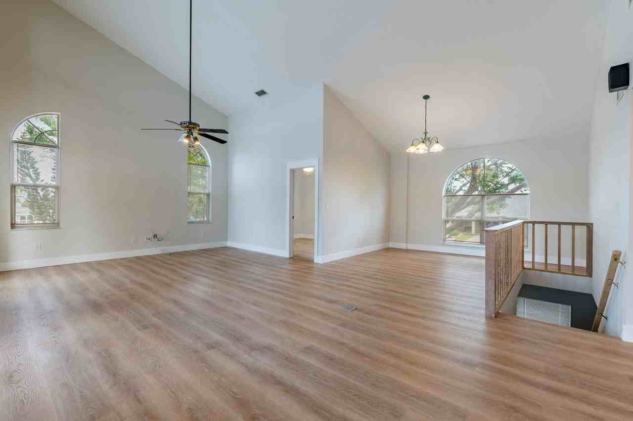 1612 1st St - Photo 5 of 44