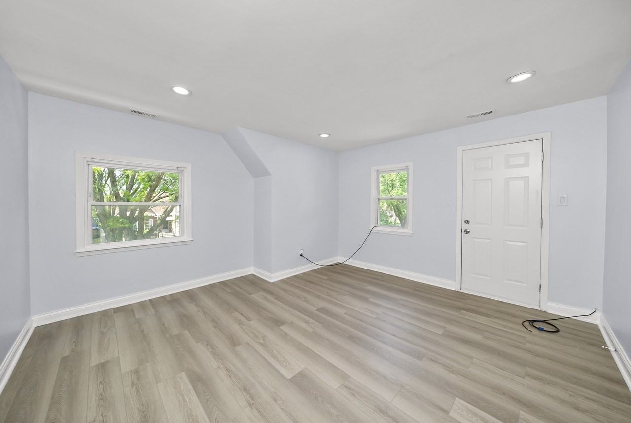3055 N Nordica Ave #2 - Photo 2 of 11