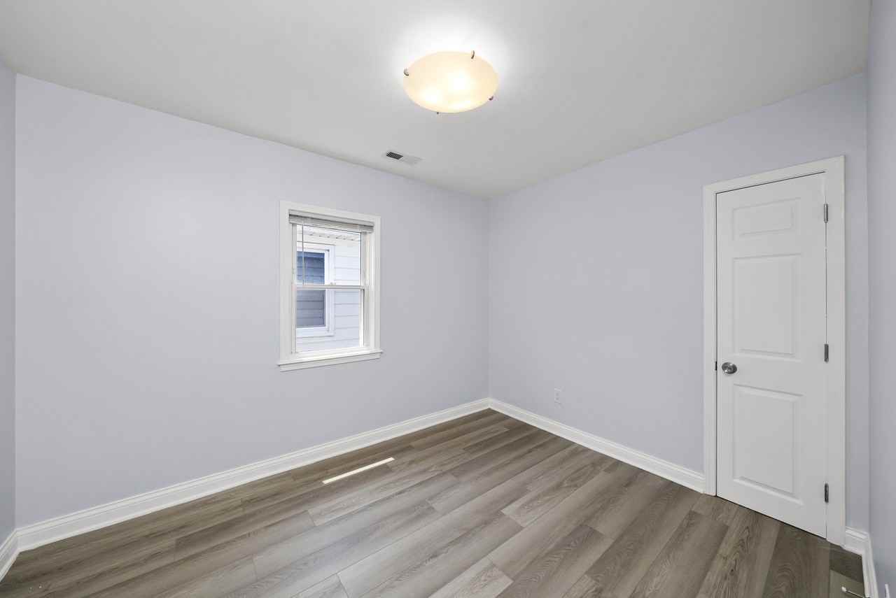 3055 N Nordica Ave #2 - Photo 4 of 11