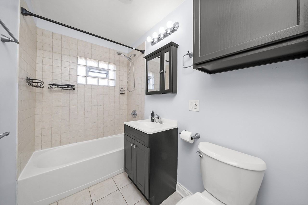 3055 N Nordica Ave #2 - Photo 6 of 11