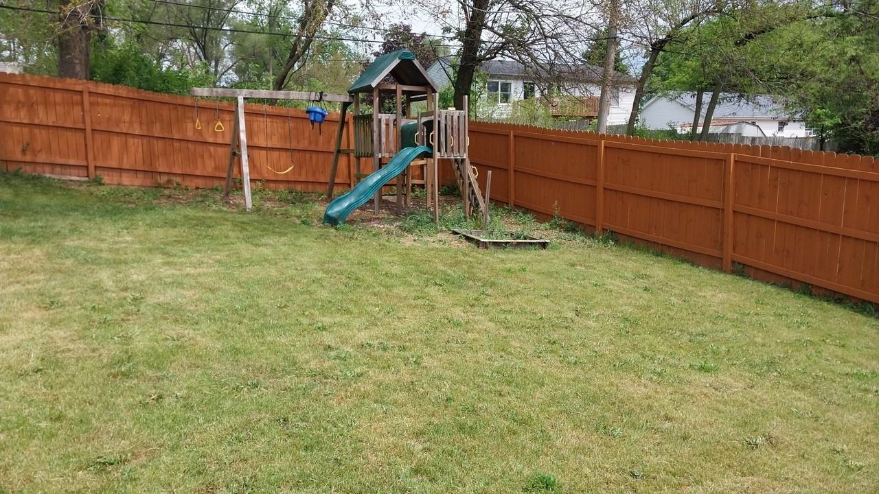 5420 Hillside Dr - Photo 3 of 31
