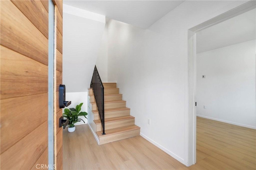 2517 Alsace Ave #1-2 - Photo 4 of 24