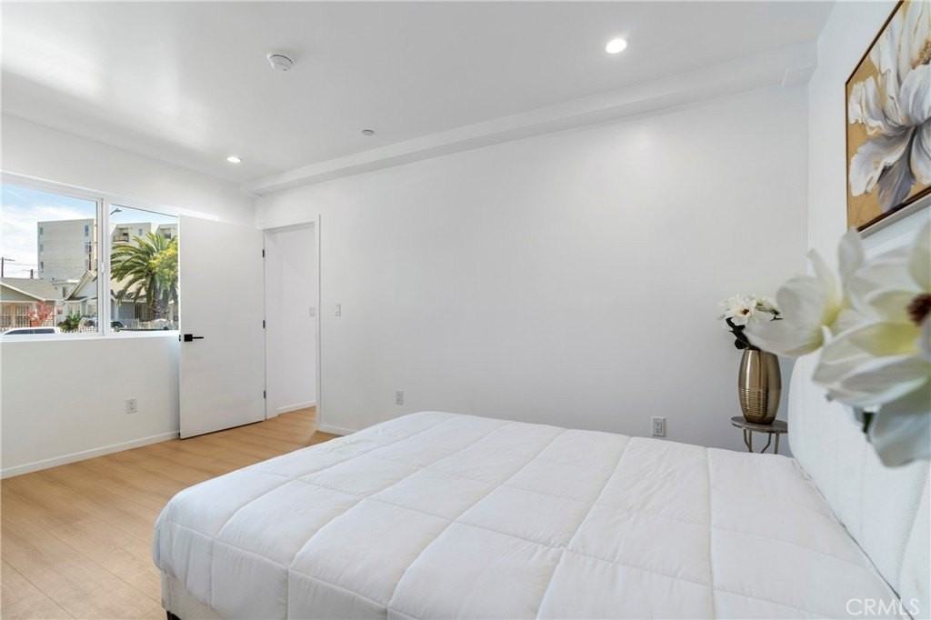 2517 Alsace Ave #1-2 - Photo 7 of 24