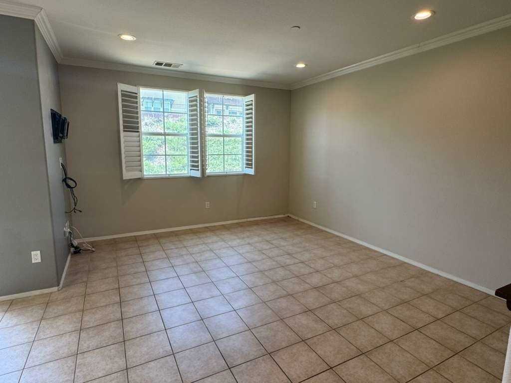 16736 Nicklaus Dr #39 - Photo 4 of 36