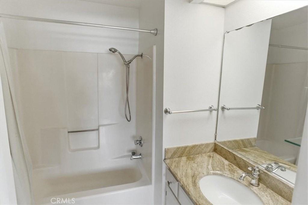 14727 Magnolia Blvd #110 - Photo 7 of 14