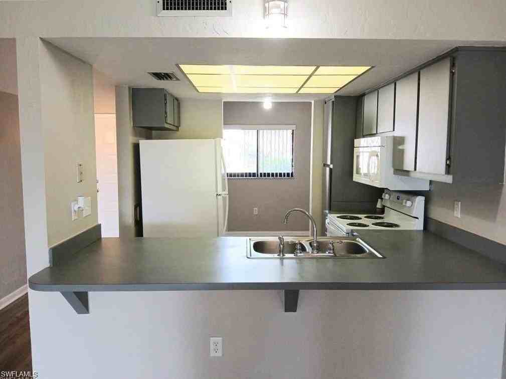 2231 E 5th St #106 - Photo 2 of 18
