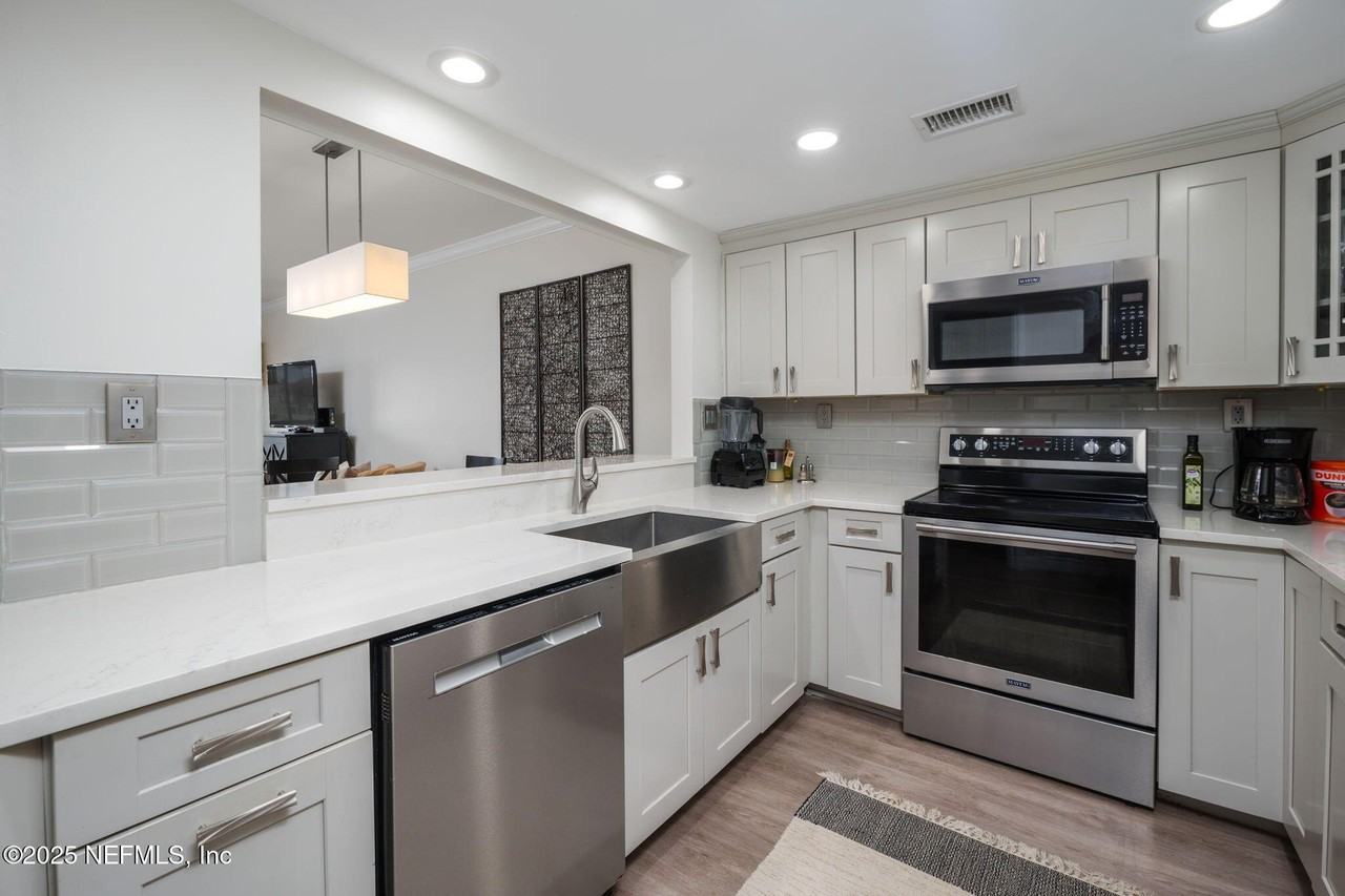 3106 Harbor Dr #3106 - Photo 6 of 33