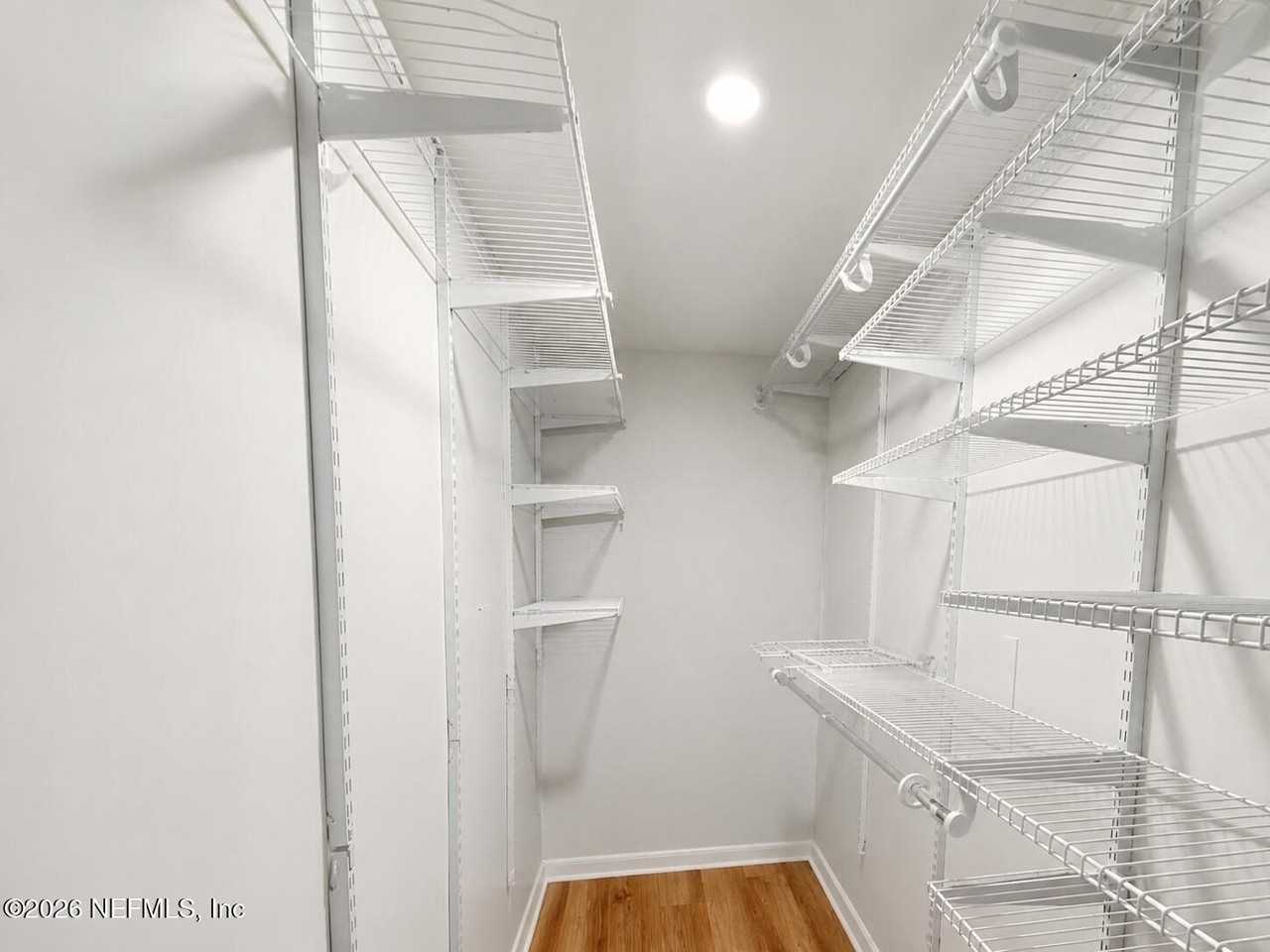 70 Robert St - Photo 4 of 9