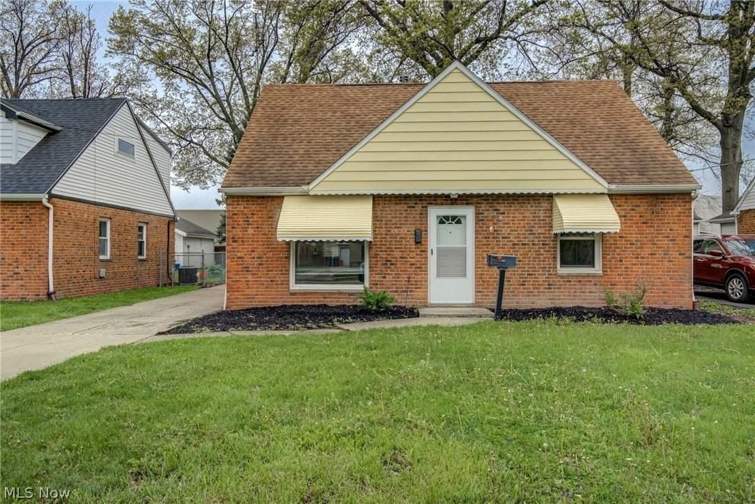 4706 W 158th St - Photo 4 of 32