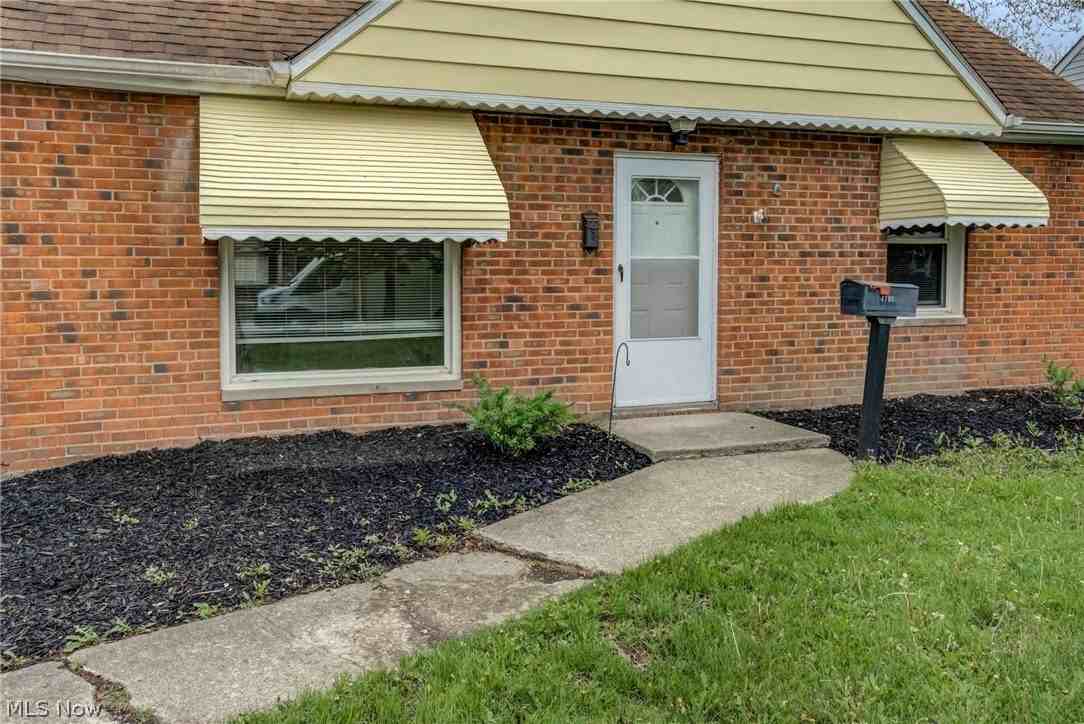 4706 W 158th St - Photo 6 of 32