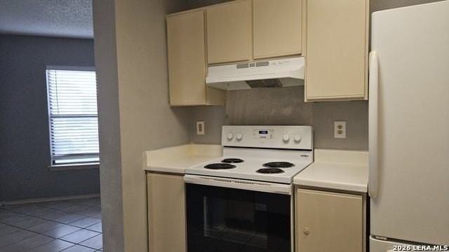 9943 Sunset Pl - Photo 3 of 7