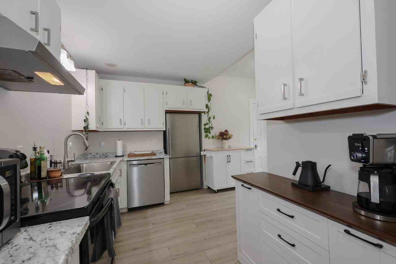 749 Central Ave - Photo 6 of 30