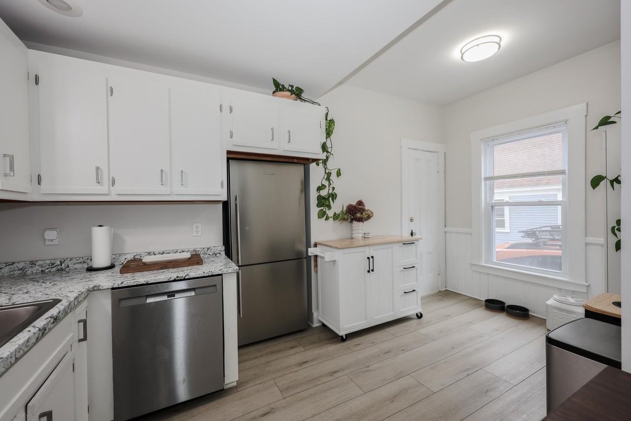 749 Central Ave - Photo 7 of 30