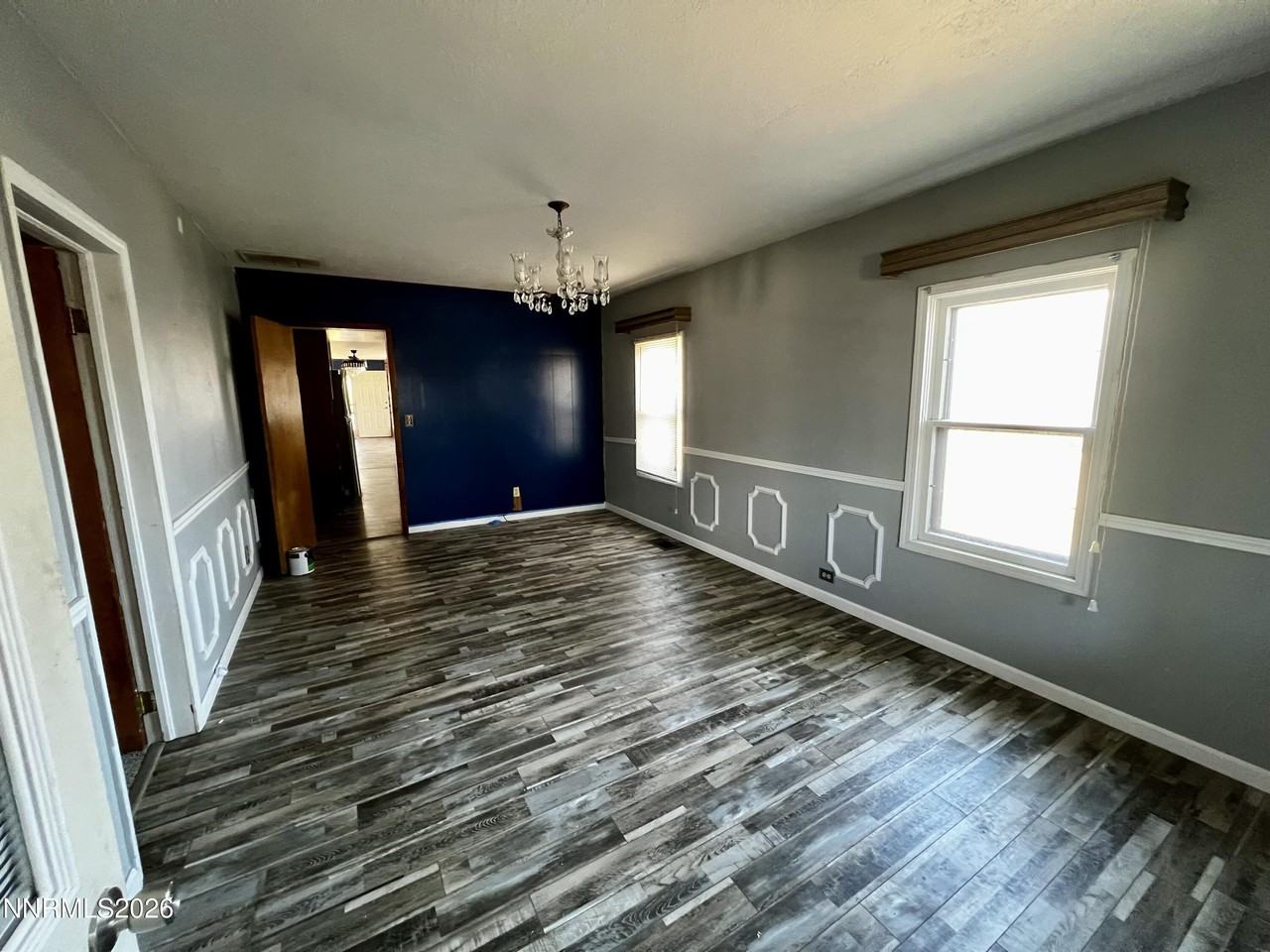 645 Churchill St - Photo 6 of 17