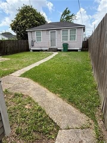 530 1/2 Avenue D - Photo 2 of 8