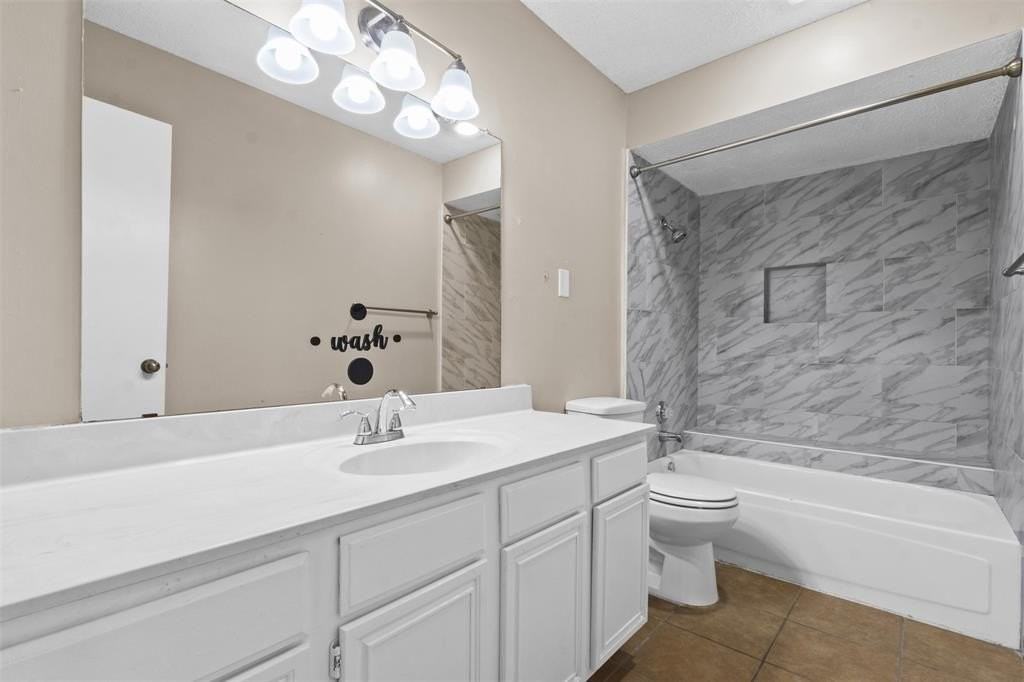 7107 Holly Hill Dr #209 - Photo 5 of 12