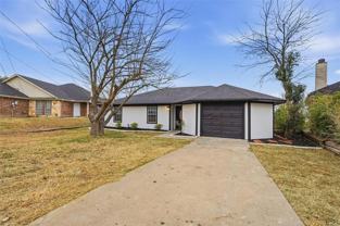 763 Lakeside Dr - Photo 1 of 1