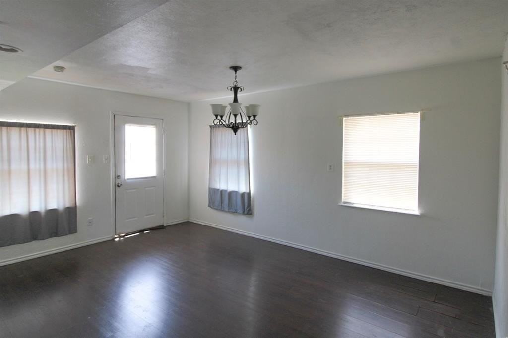 3102 Abbey Rd - Photo 7 of 17