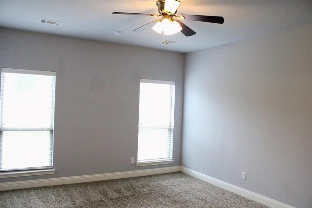 111 Cambridge St - Photo 5 of 16