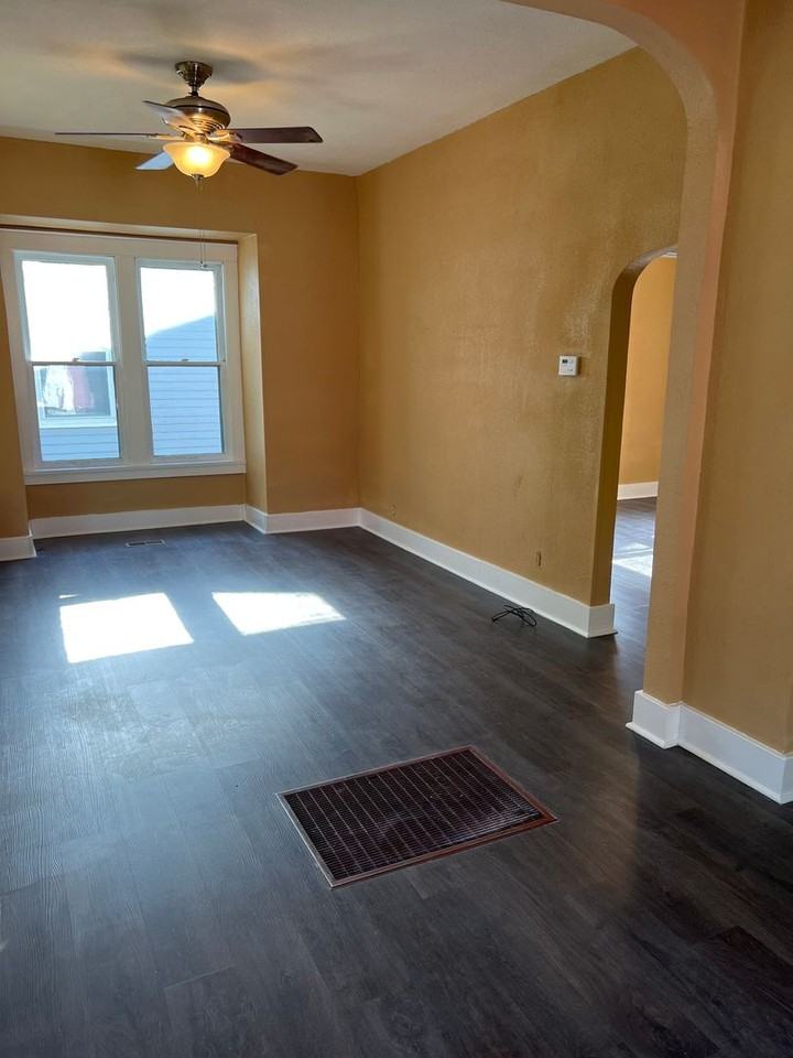 1823 Sw 2nd St - Photo 4 of 13