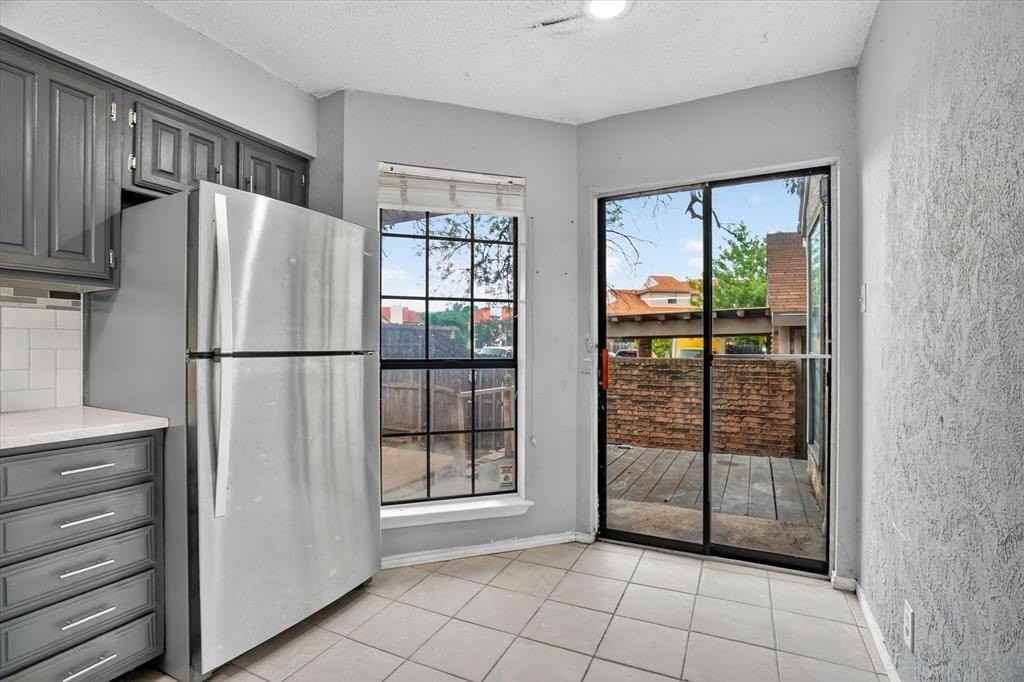 231 Shady Lane Dr - Photo 6 of 21