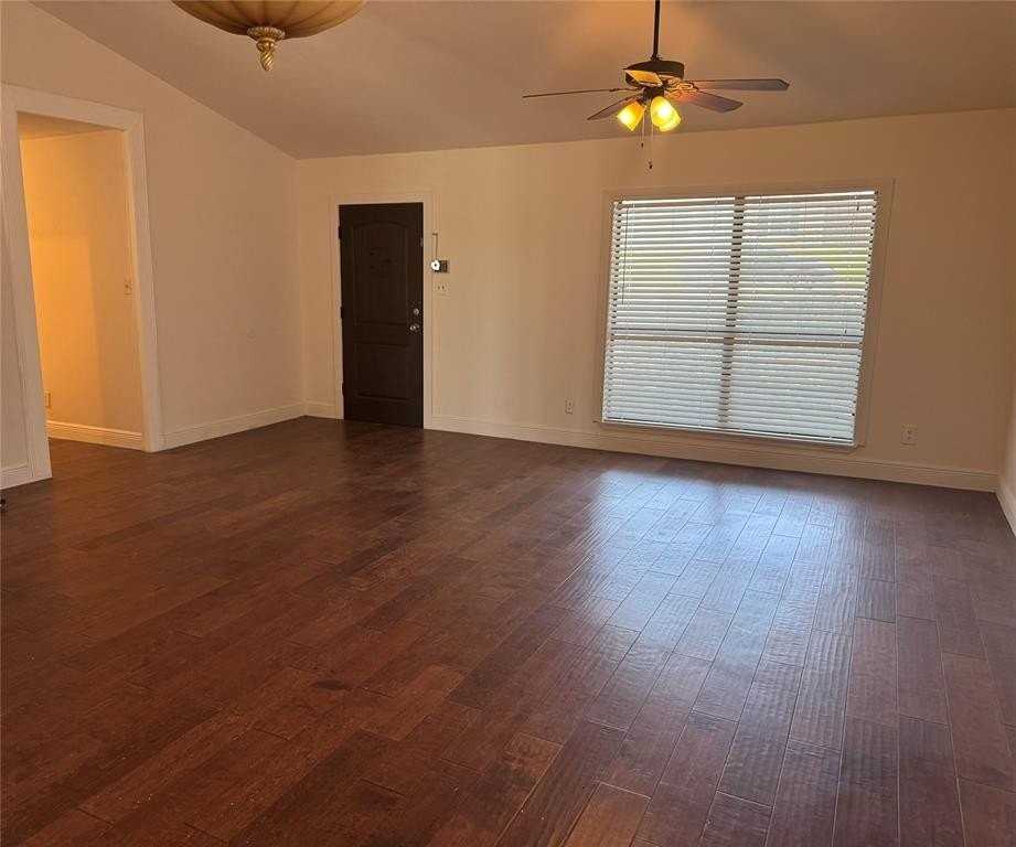 4334 Newton St - Photo 3 of 9
