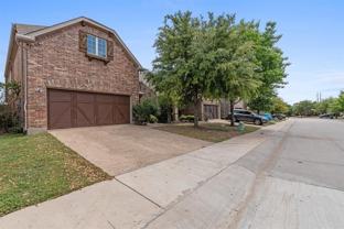 209 Westminster Dr - Photo 1 of 1