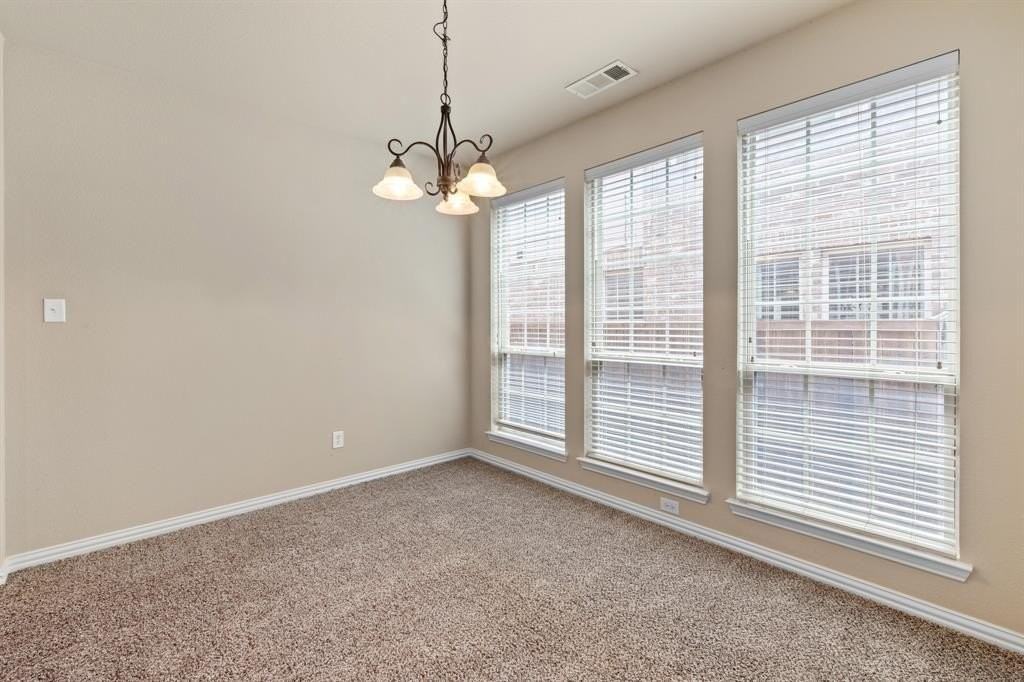 209 Westminster Dr - Photo 5 of 26