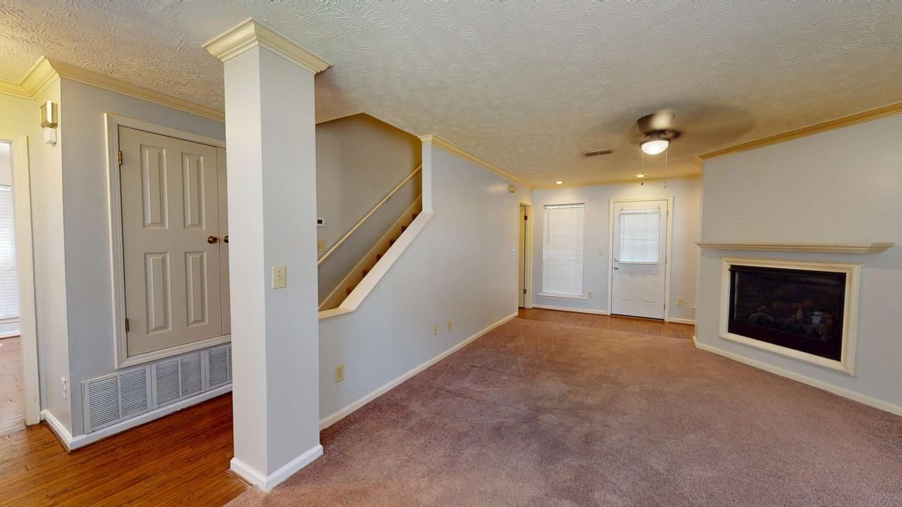 335 Bent Tree Dr - Photo 2 of 22
