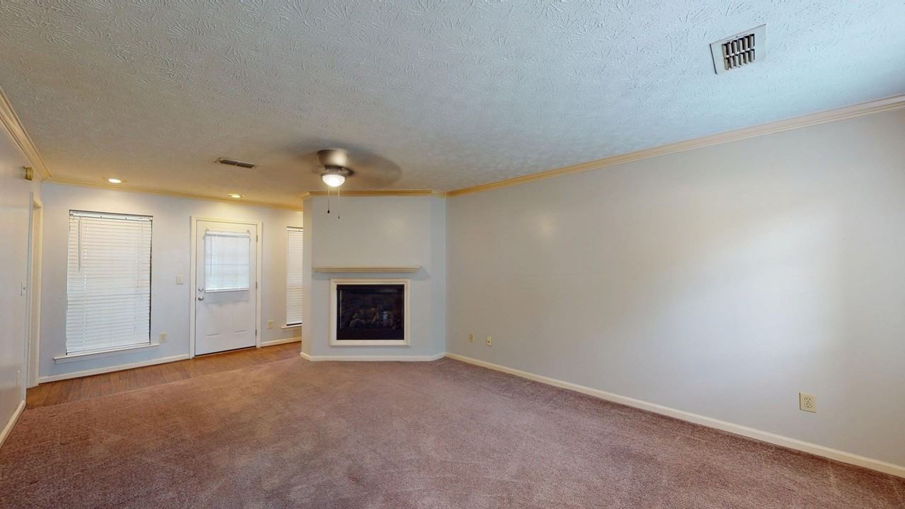 335 Bent Tree Dr - Photo 5 of 22