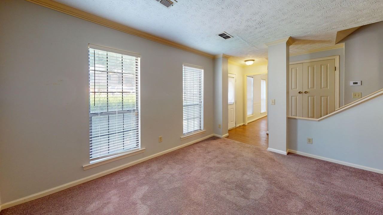 335 Bent Tree Dr - Photo 6 of 22