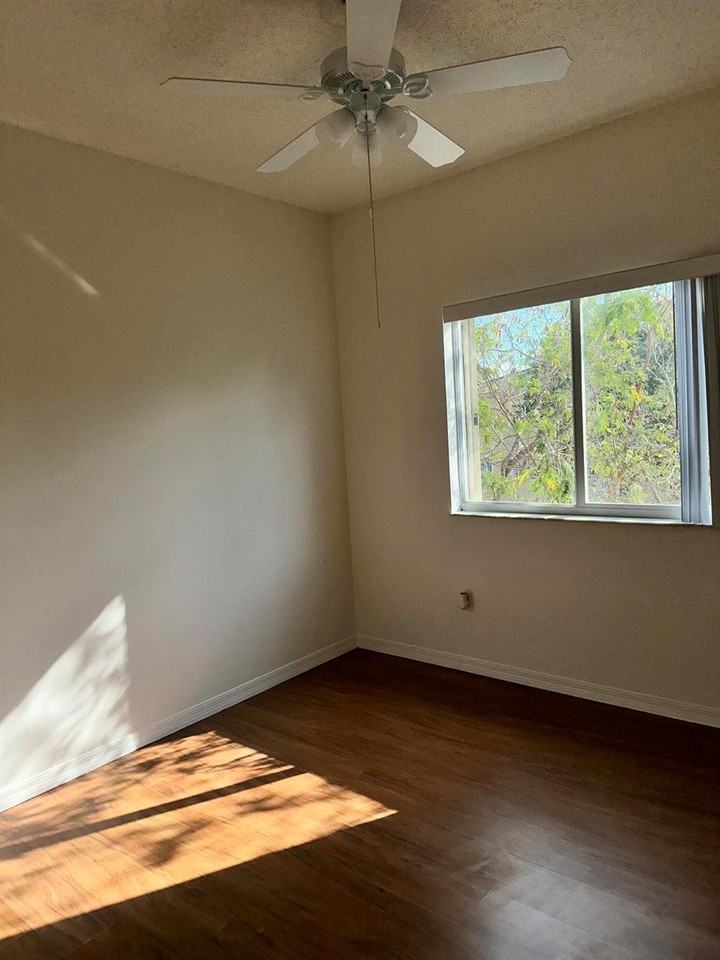 7085 Nova Drive #320 - Photo 7 of 20