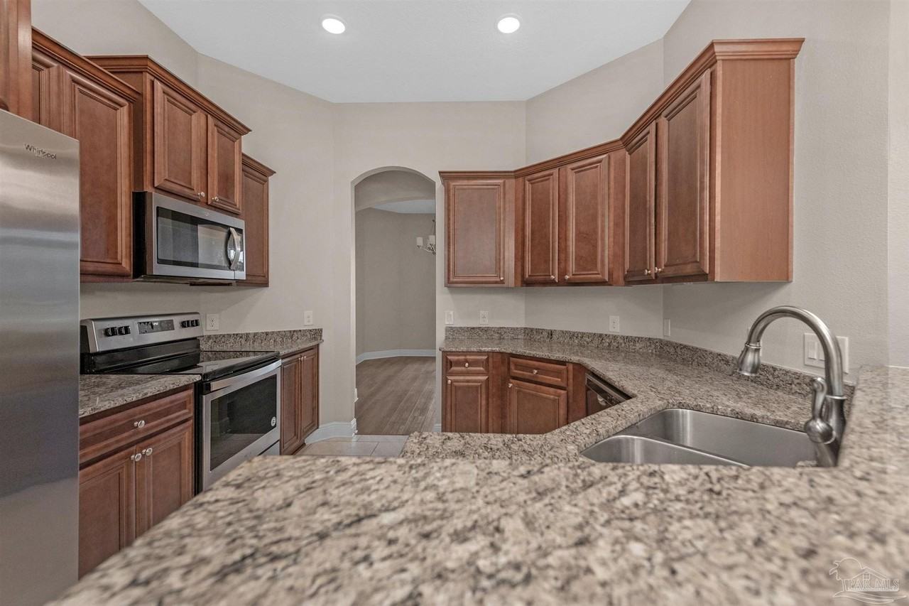 1799 Galvez Dr - Photo 7 of 27