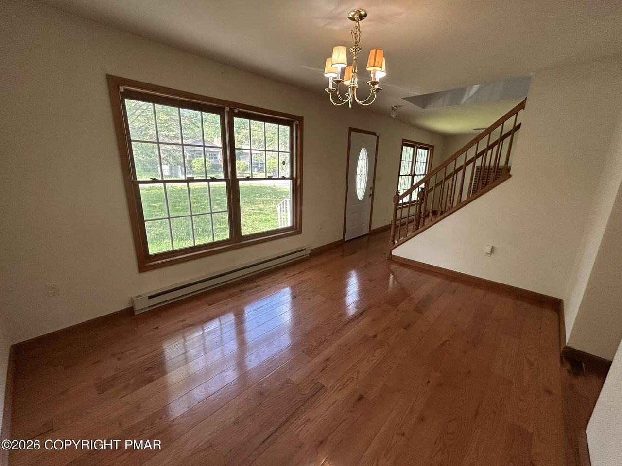 139 Fergus Way - Photo 3 of 24