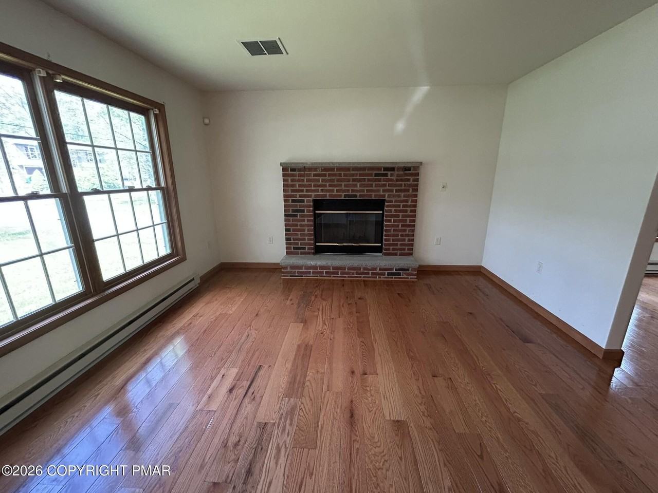 139 Fergus Way - Photo 5 of 24