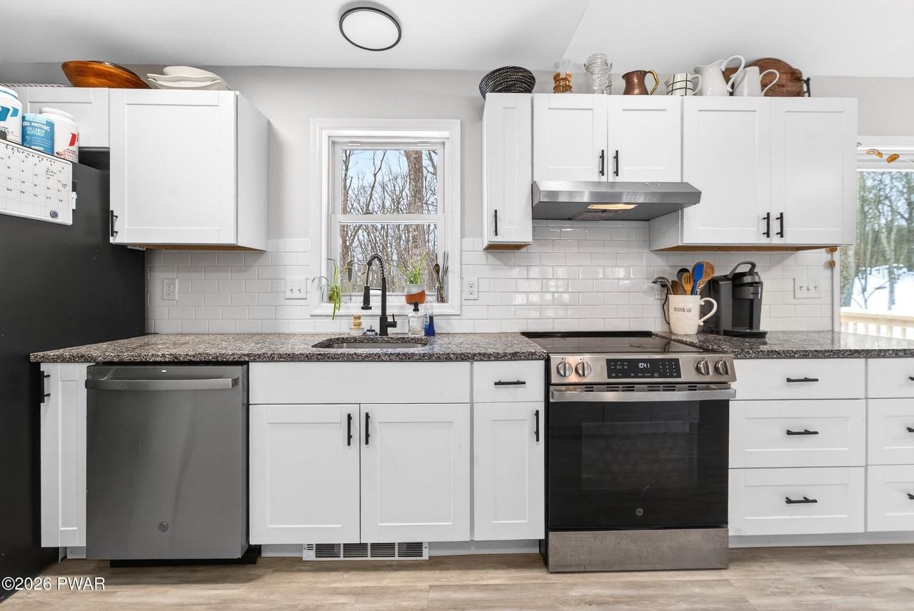 150 Cree Rd - Photo 4 of 16