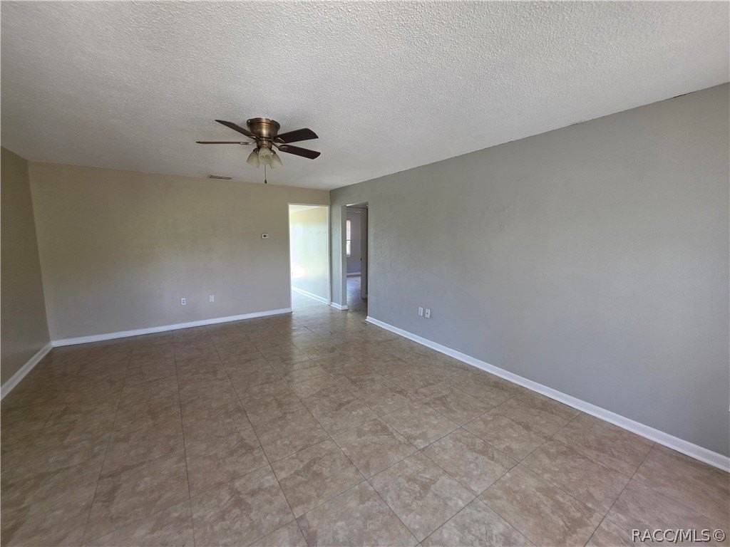 2500 E Modern Ct #4 - Photo 4 of 13
