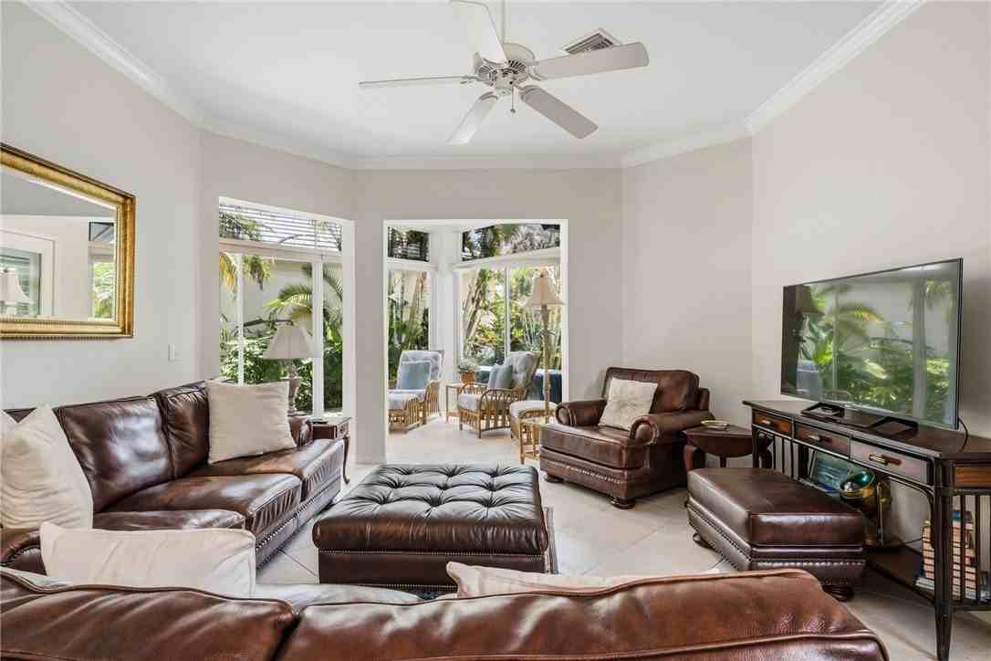 8738 Lakeside Blvd - Photo 3 of 36
