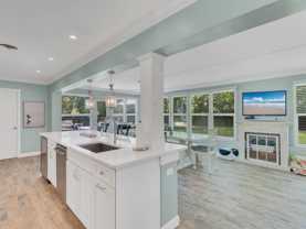 706 Iris Ln - Photo 1 of 1