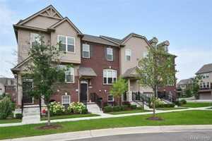 featured image of 2888 Glenbar Cir