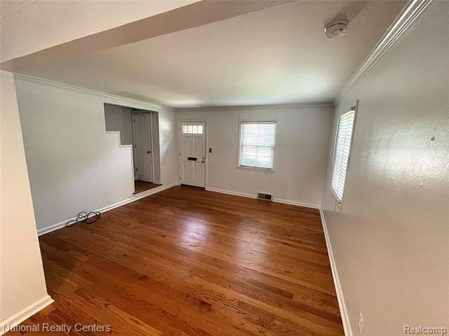 1704 Graefield Rd - Photo 2 of 13