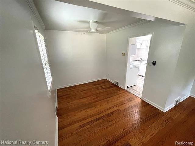1704 Graefield Rd - Photo 3 of 13