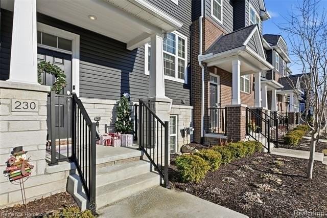 230 S Sydney Ct - Photo 2 of 30
