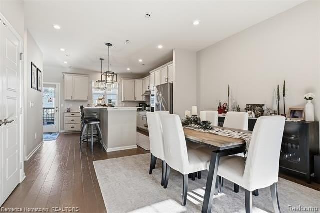 230 S Sydney Ct - Photo 3 of 30