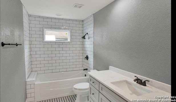 618 E Evergreen St - Photo 6 of 17