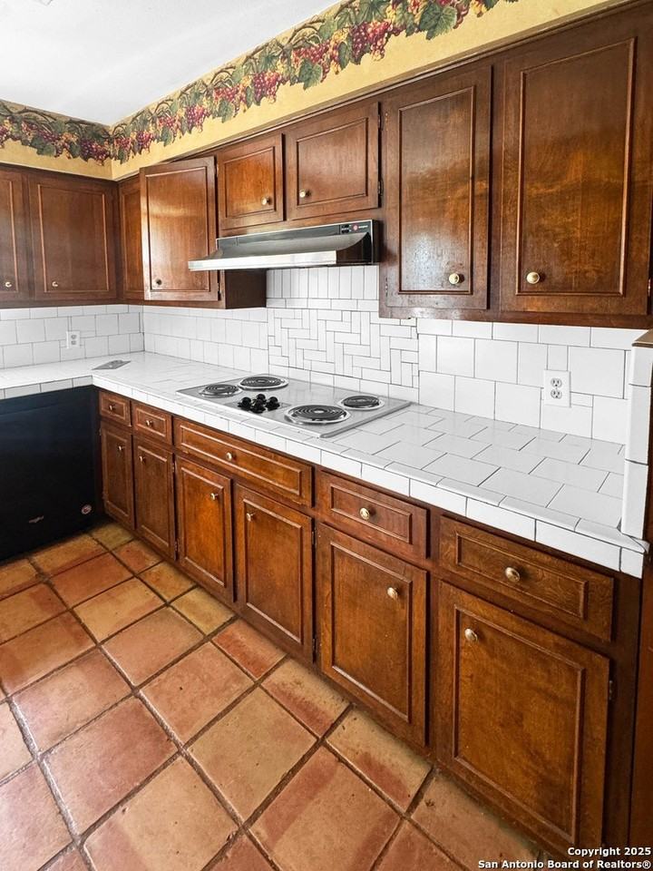 11414 Sandman St - Photo 3 of 36