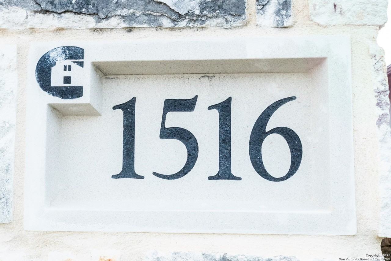 1516 Spechts Rnch - Photo 7 of 36