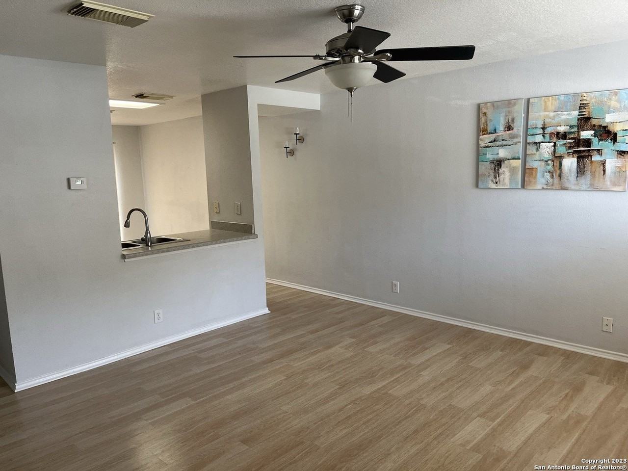 15 Mclennan Oak - Photo 2 of 26