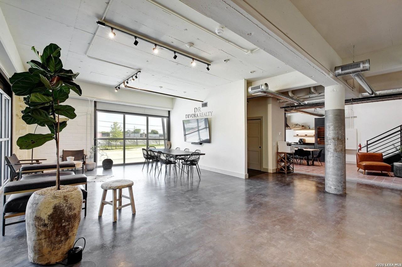 215 Coca Cola Pl #207 - Photo 5 of 11